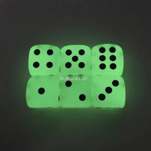 Dadu Glow In The Dark Dice Die Resin 14mm x 14mm x 14mm