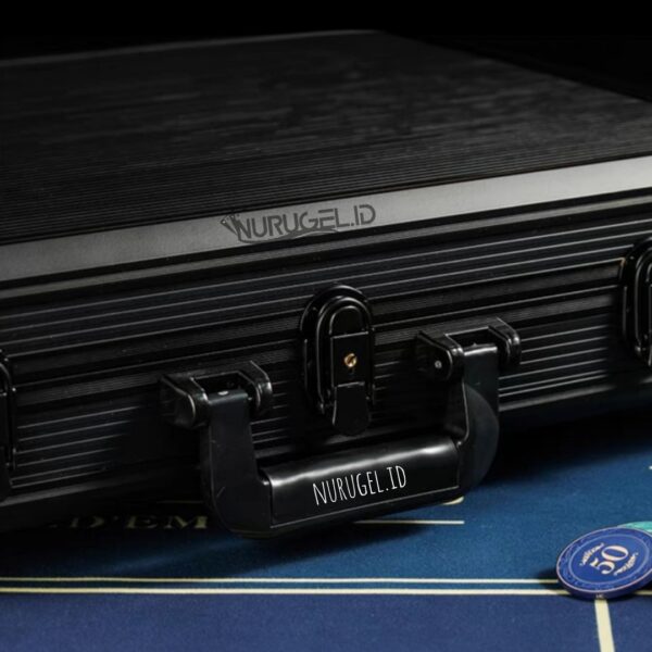 Premium Heavy Duty Clay Poker Set 600 coin with suitcase