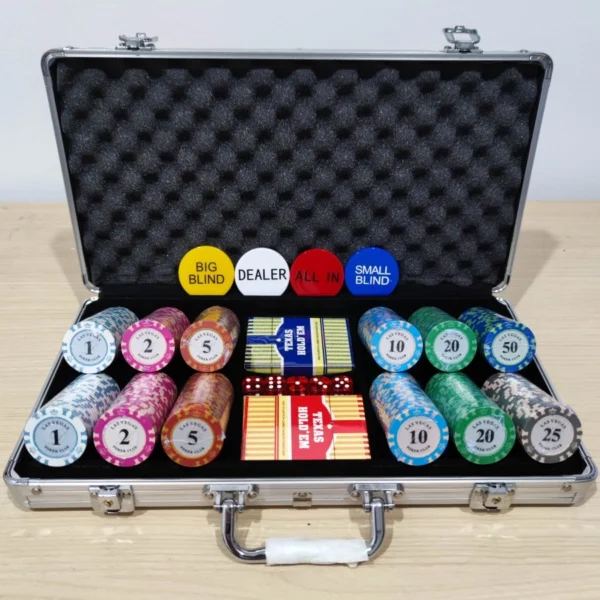 Premium Poker Clay Coin Set 300 pcs Coin + Standard Play mat